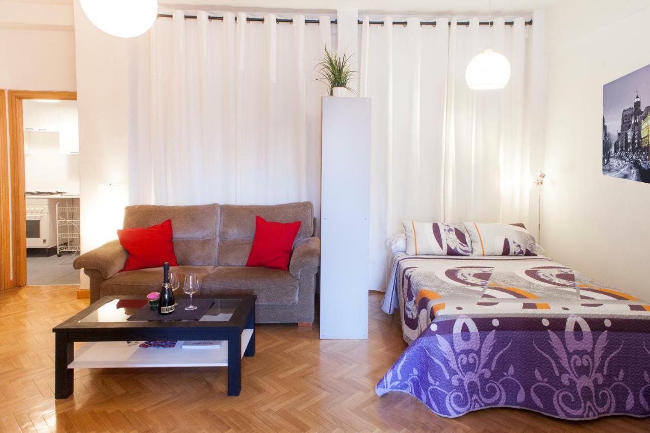 Segovia Apartment Madrid Luaran gambar